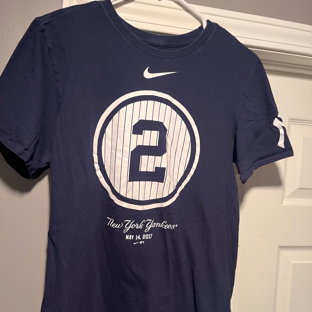 NIKE Derek Jeter farewell t-shirt. New York Yankees. Size Small.